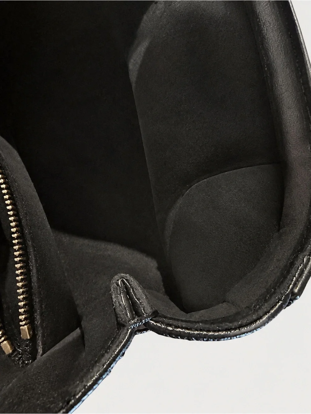 Louis Vuitton Vavin PM Black Monogram Gold-Chain shoulder Bag
